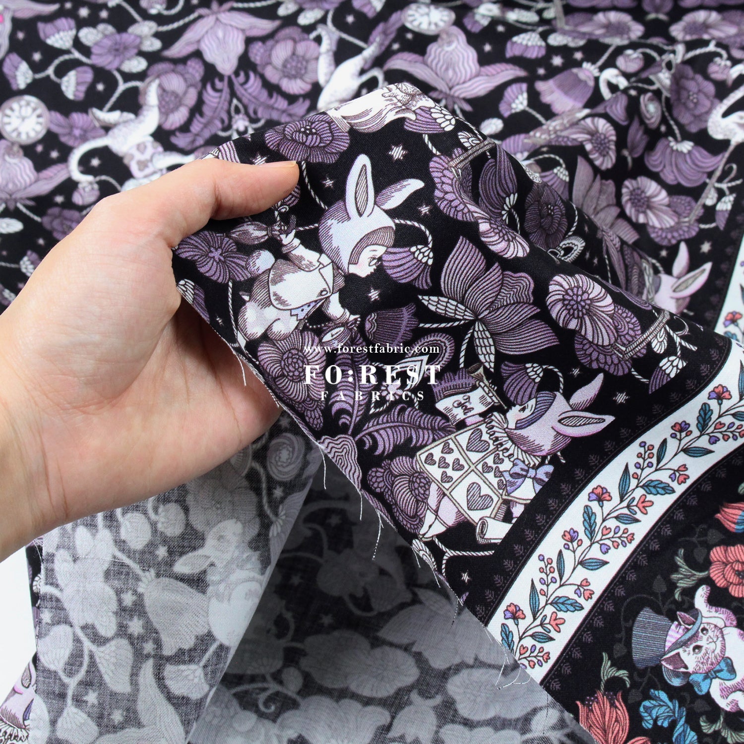 Satin Super Cotton - JoliFleur Poisonberry Thief fabric Black - FO:REST Fabric 布恩堂Liberty fabrictana lawnjapanese fabricykk zipper