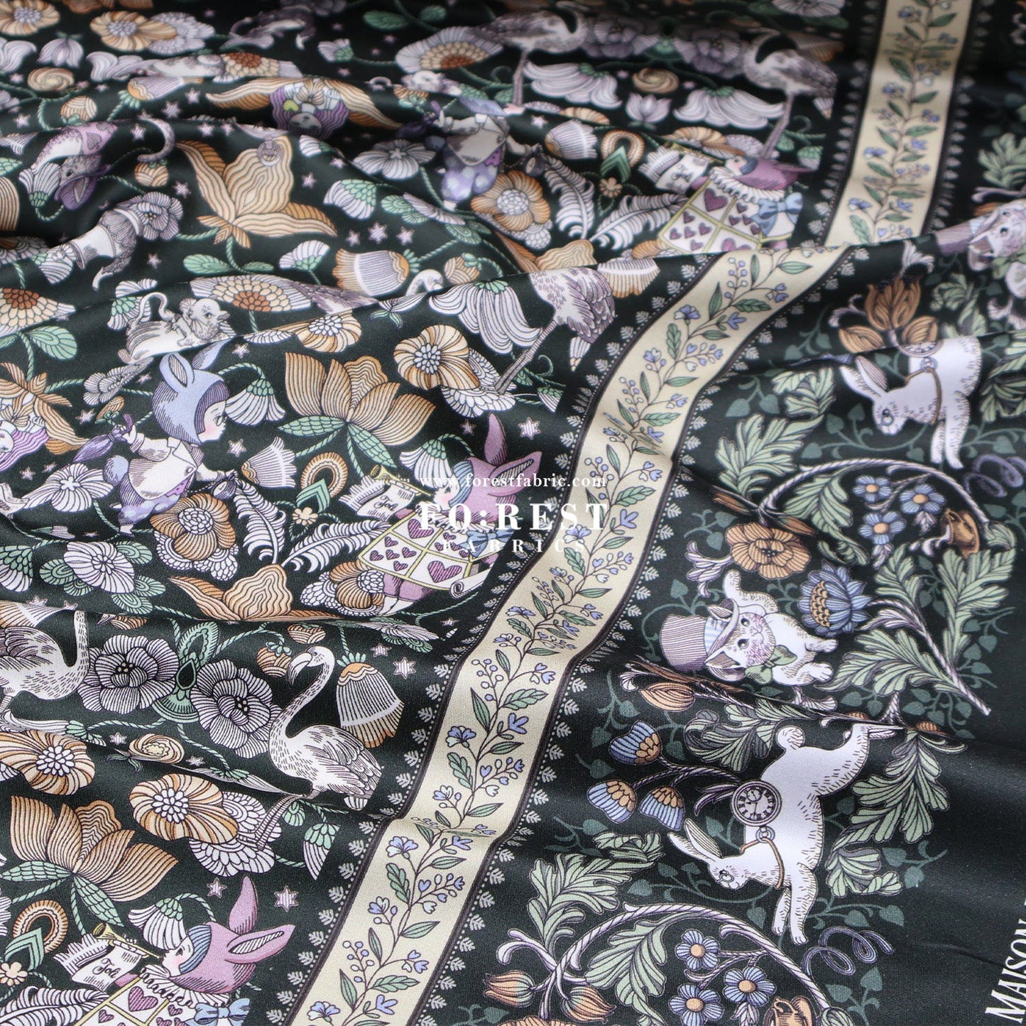 Satin Super Cotton - JoliFleur Poisonberry Thief fabric - FO:REST Fabric 布恩堂Liberty fabrictana lawnjapanese fabricykk zipper