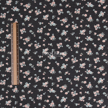 Seersucker cotton - Little Rose fabric 泡泡棉 - FO:REST Fabric 布恩堂Liberty fabrictana lawnjapanese fabricykk zipper