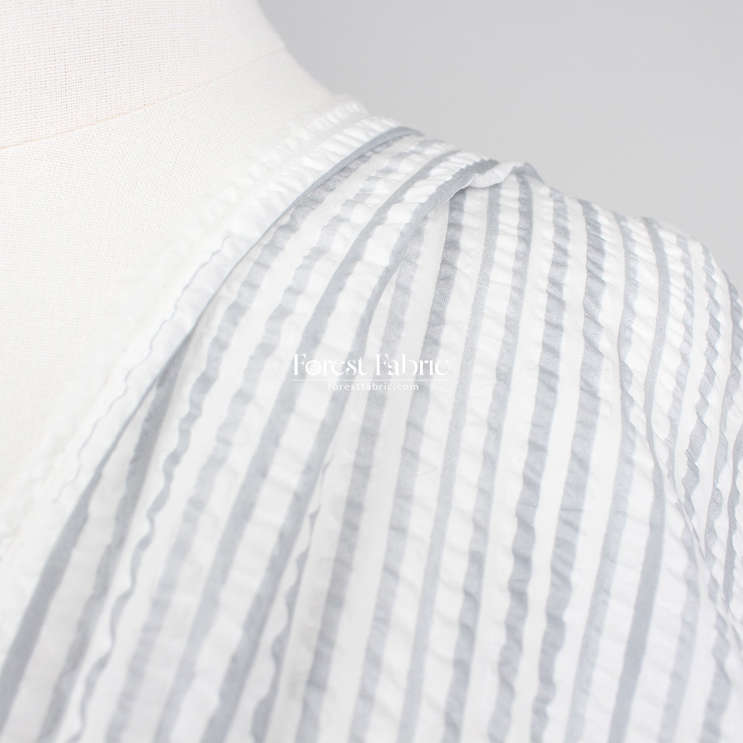 Seersucker cotton - strips fabric - FO:REST Fabric 布恩堂Liberty fabrictana lawnjapanese fabricykk zipper