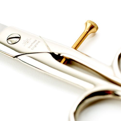 WILKINSON BUTTONHOLE SCISSORS 扣眼剪刀 - FO:REST Fabric 布恩堂Liberty fabrictana lawnjapanese fabricykk zipper