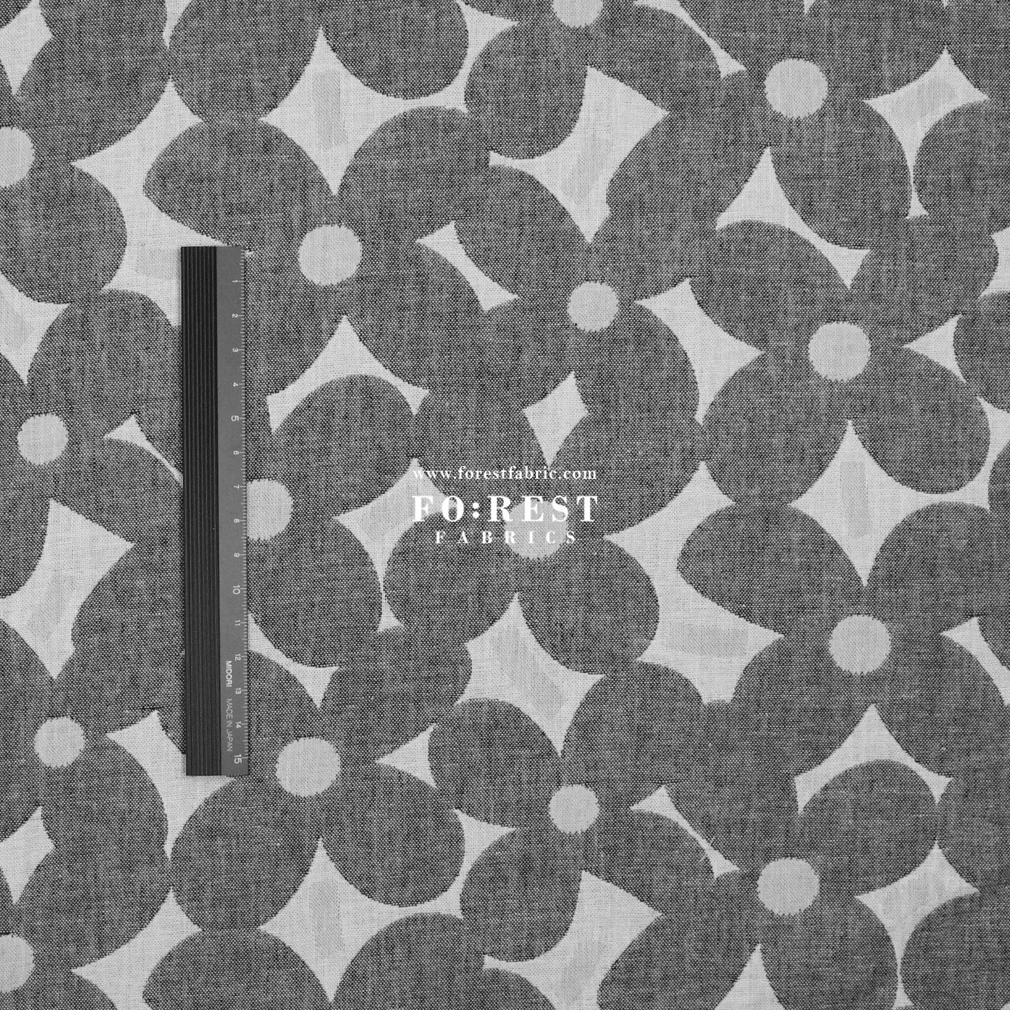 Yarn Dyed Cotton Jacquard - Mugwort Flower - FO:REST Fabric 布恩堂Liberty fabrictana lawnjapanese fabricykk zipper