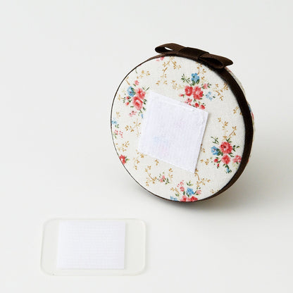 Clover Anywhere Pin Cushion 粘貼大頭針墊 - FO:REST Fabric 布恩堂Liberty fabrictana lawnjapanese fabricykk zipper