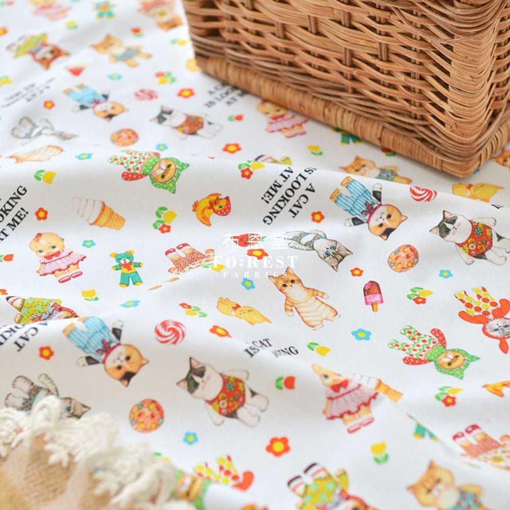 cotton - Cat looking at me Fabric - FO:REST Fabric 布恩堂Liberty fabrictana lawnjapanese fabricykk zipper