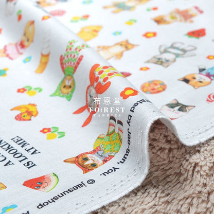 cotton - Cat looking at me Fabric - FO:REST Fabric 布恩堂Liberty fabrictana lawnjapanese fabricykk zipper