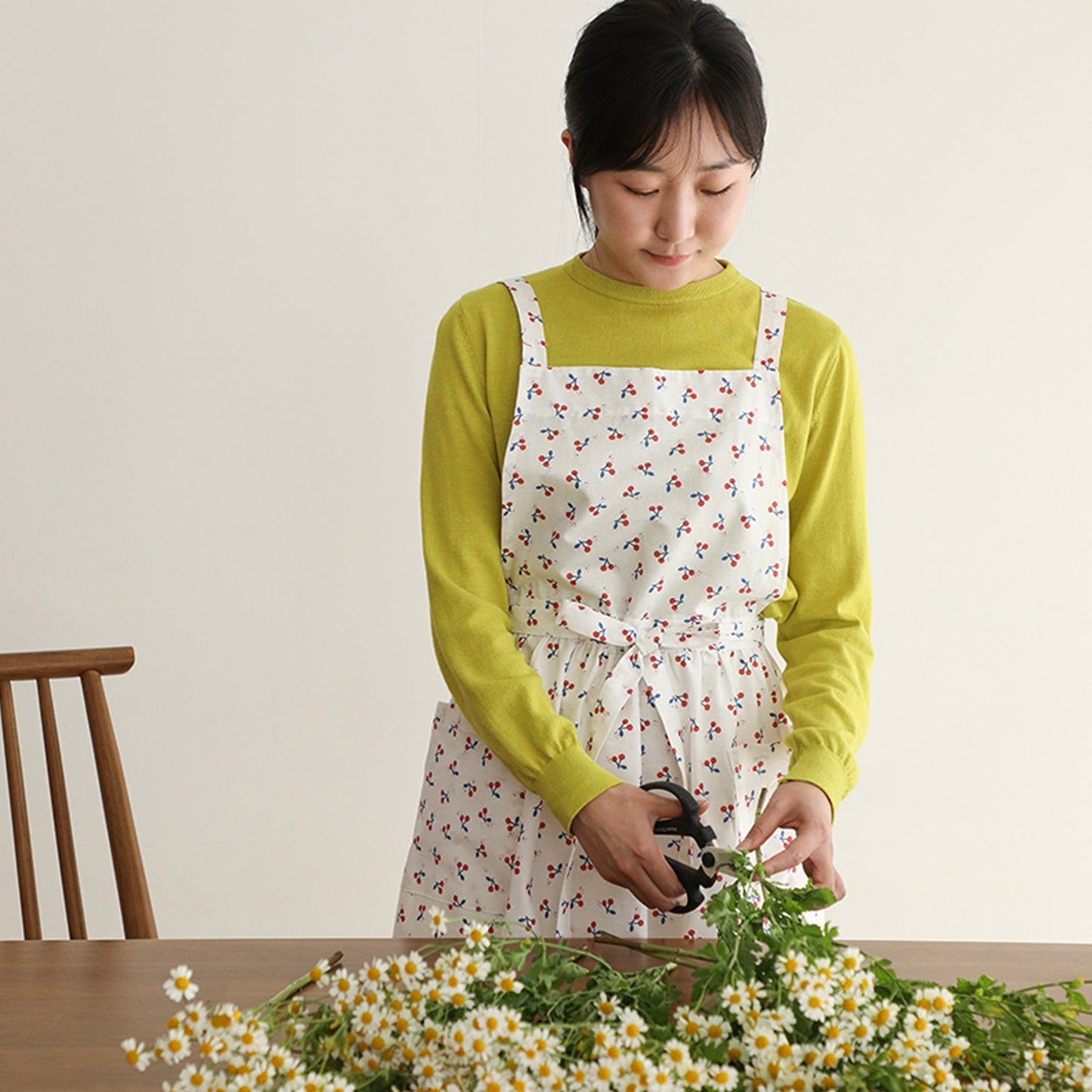 Dailylike cotton - Cherry white Fabric - FO:REST Fabric 布恩堂Liberty fabrictana lawnjapanese fabricykk zipper