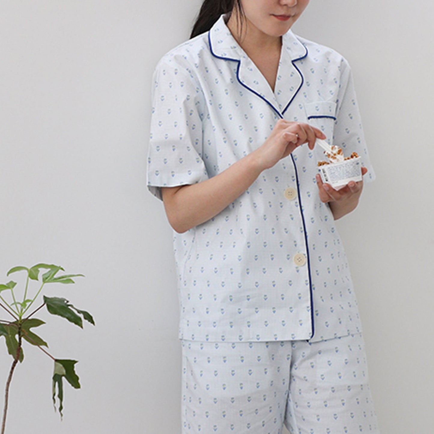 Dailylike cotton - Mini tulip Fabric - FO:REST Fabric 布恩堂Liberty fabrictana lawnjapanese fabricykk zipper