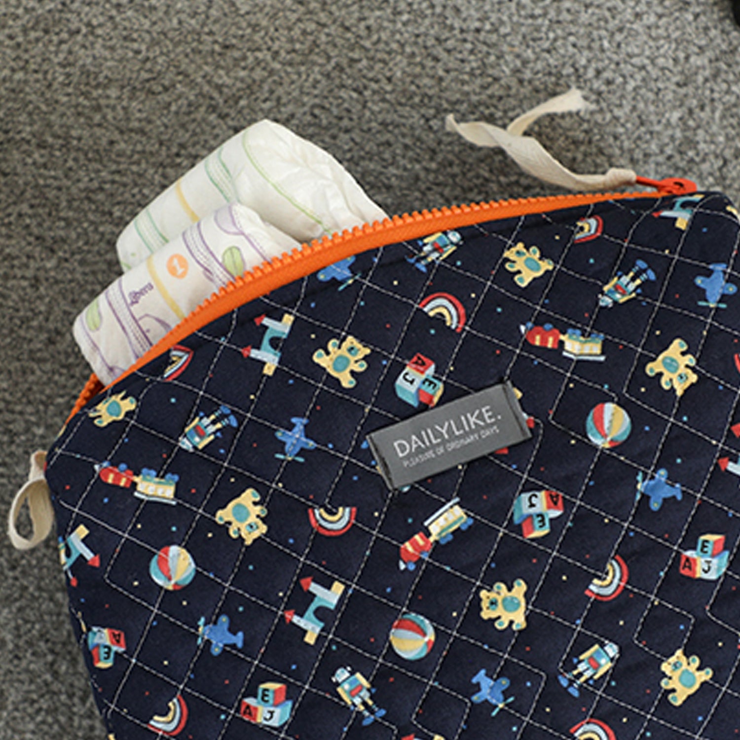 Dailylike cotton - Toy story Fabric - FO:REST Fabric 布恩堂Liberty fabrictana lawnjapanese fabricykk zipper