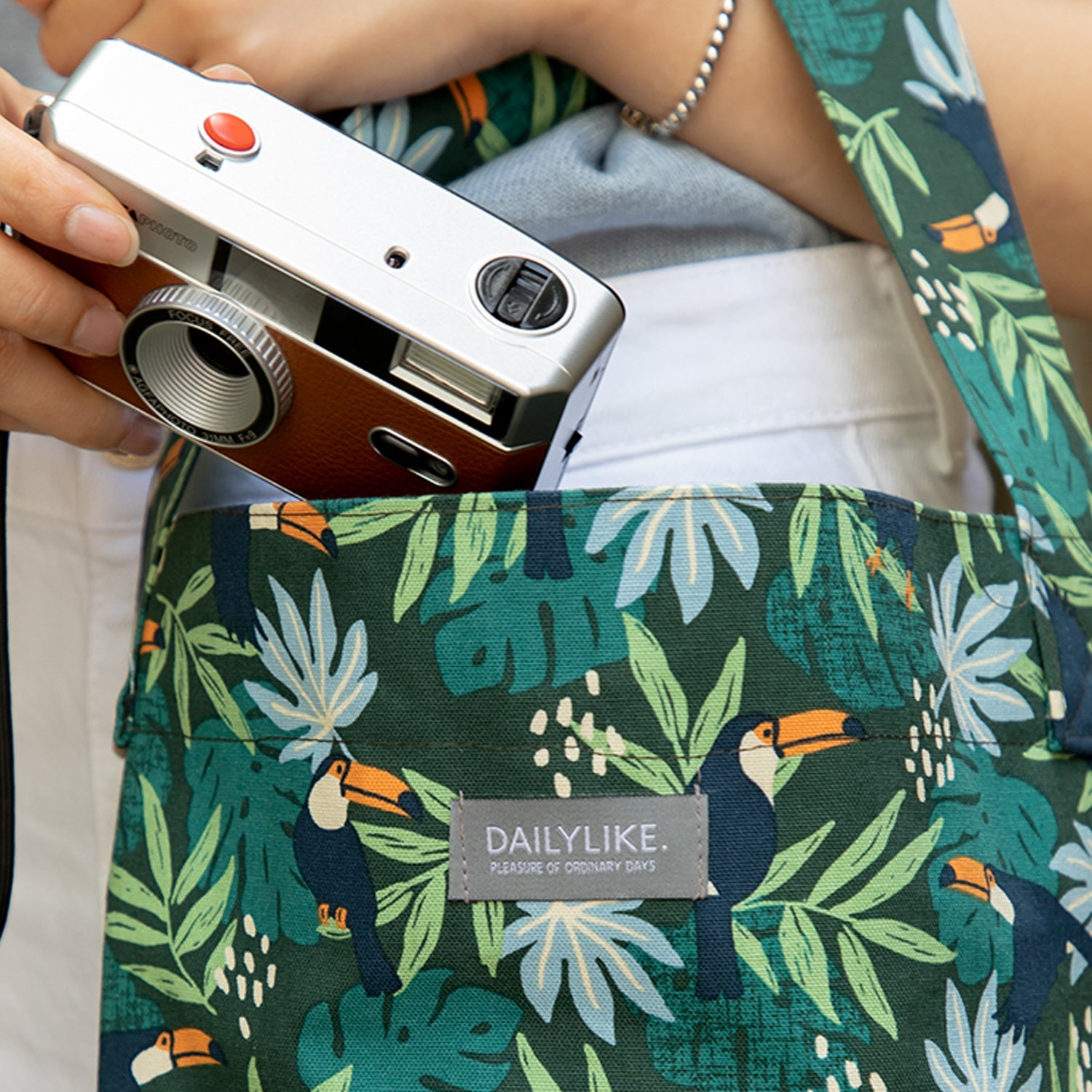 Dailylike oxford - Peaceful dream Fabric - FO:REST Fabric 布恩堂Liberty fabrictana lawnjapanese fabricykk zipper