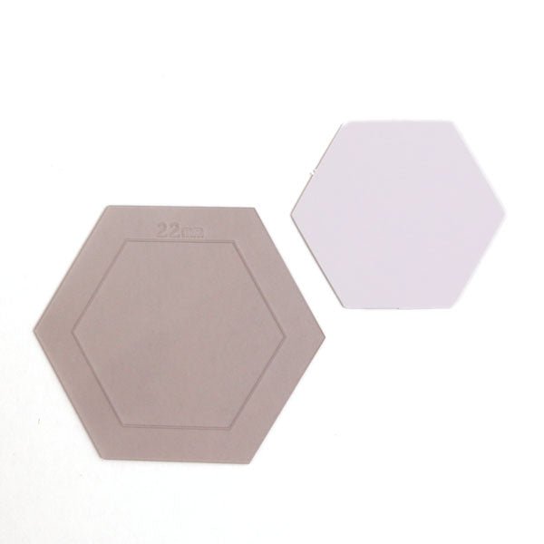 English paper piecing (hexagons) - 22mm - FO:REST Fabric 布恩堂Liberty fabrictana lawnjapanese fabricykk zipper