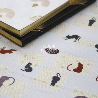 Gold Brocade - Cats Paw 綿綿貓掌 fabric - FO:REST Fabric 布恩堂Liberty fabrictana lawnjapanese fabricykk zipper