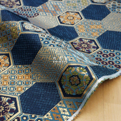 Gold Brocade - Geometric tortoise shell 龜甲 KINRAN fabric - FO:REST Fabric 布恩堂Liberty fabrictana lawnjapanese fabricykk zipper