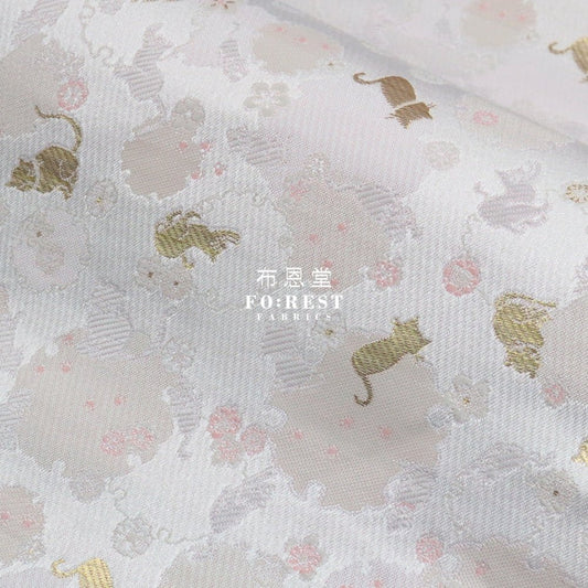 Gold Brocade - Snow Cats fabric Pearl - FO:REST Fabric 布恩堂Liberty fabrictana lawnjapanese fabricykk zipper