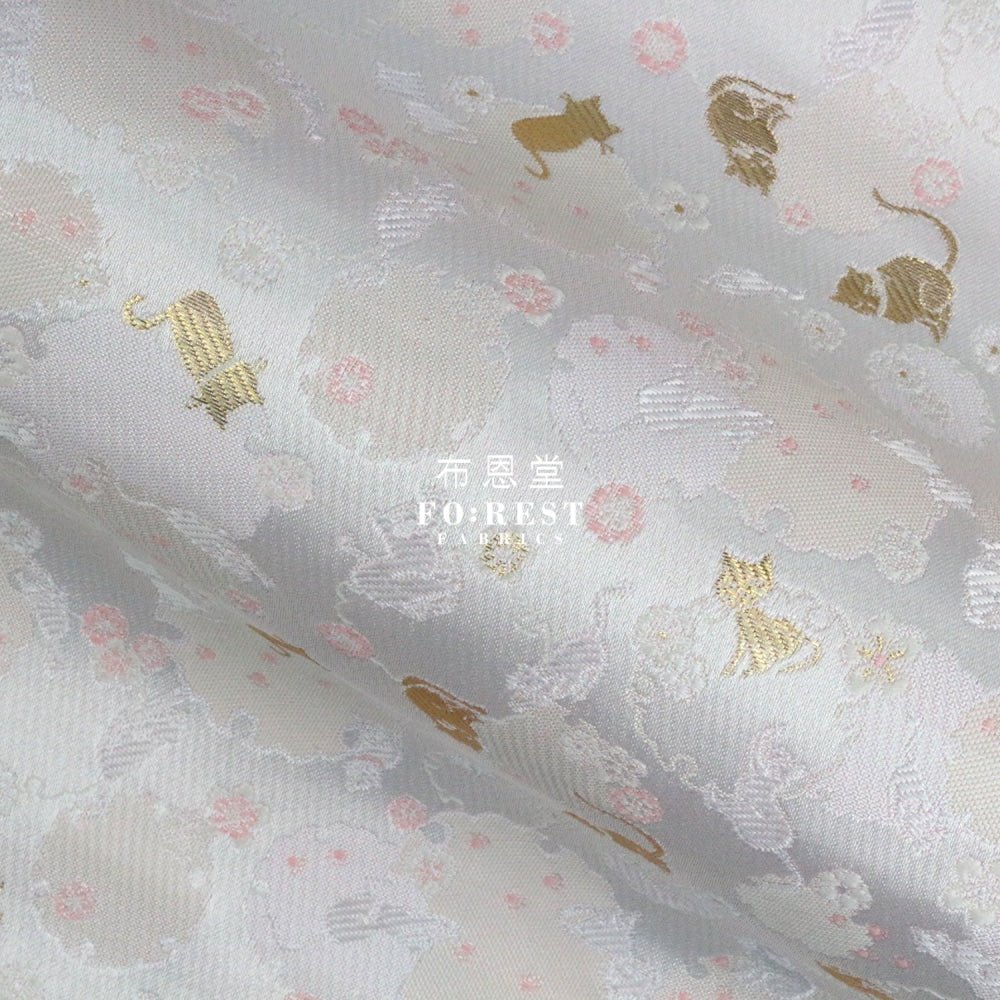 Gold Brocade - Snow Cats fabric Pearl - FO:REST Fabric 布恩堂Liberty fabrictana lawnjapanese fabricykk zipper