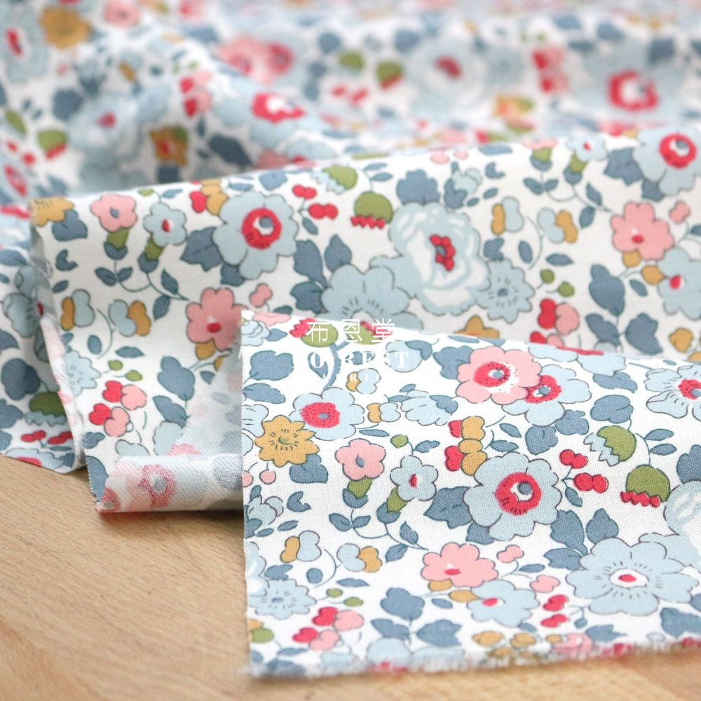 Liberty Of London (Lantana Fabric) - Besty Blue Lantana