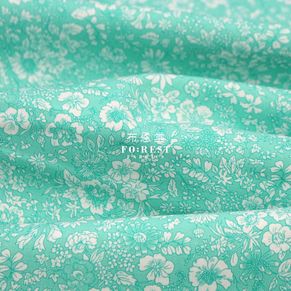 Quilting Liberty - Sunrise Emily Silhouette Flower Lt.green Lasenby Cotton