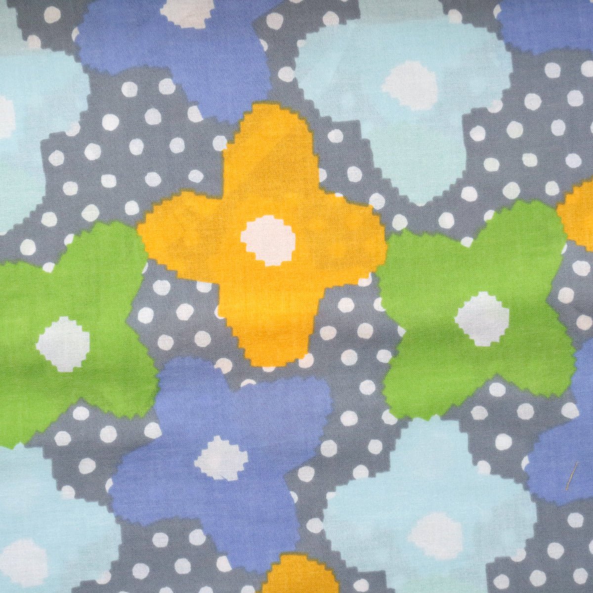 SOU SOU - 伊勢木綿 - 野花Wild Flowers Drizzling Rain (member) - FO:REST Fabric 布恩堂Liberty fabrictana lawnjapanese fabricykk zipper